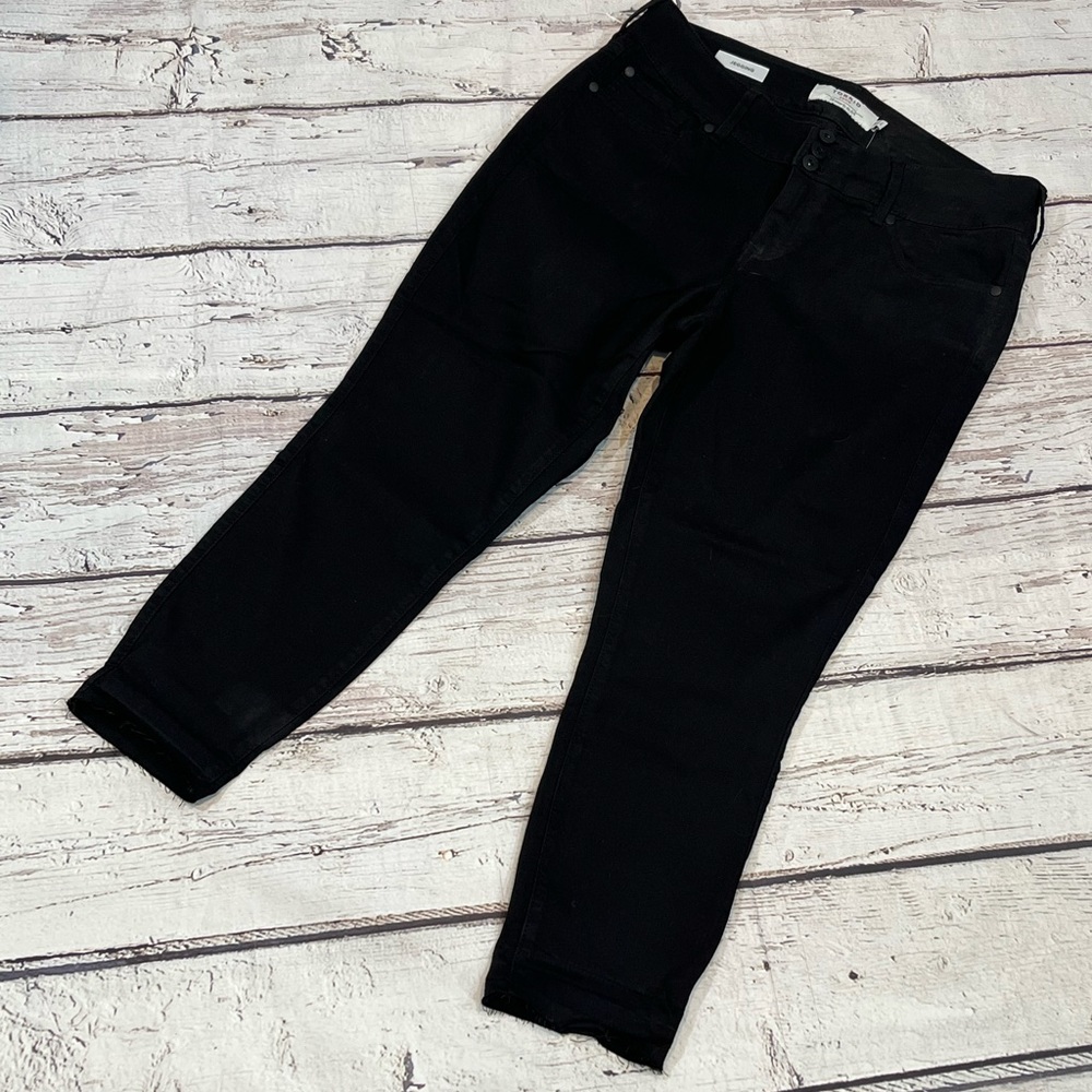 TORRID Jeggings Cropped w Let Down Hem Black-14